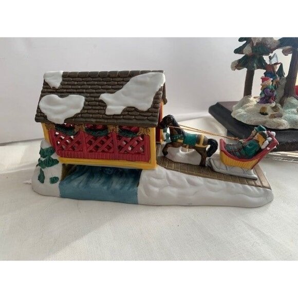 Vintage Christmas Ceramic Holiday Village Decorations - Picture 6 of 10